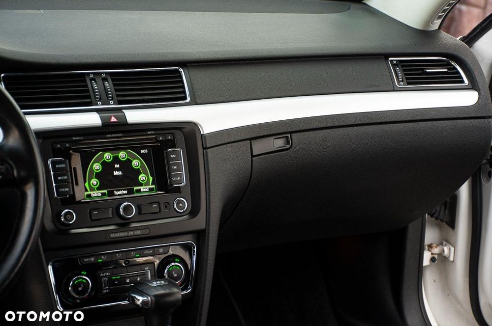 Skoda Superb 2.0 TDI DSG Ambition - 25