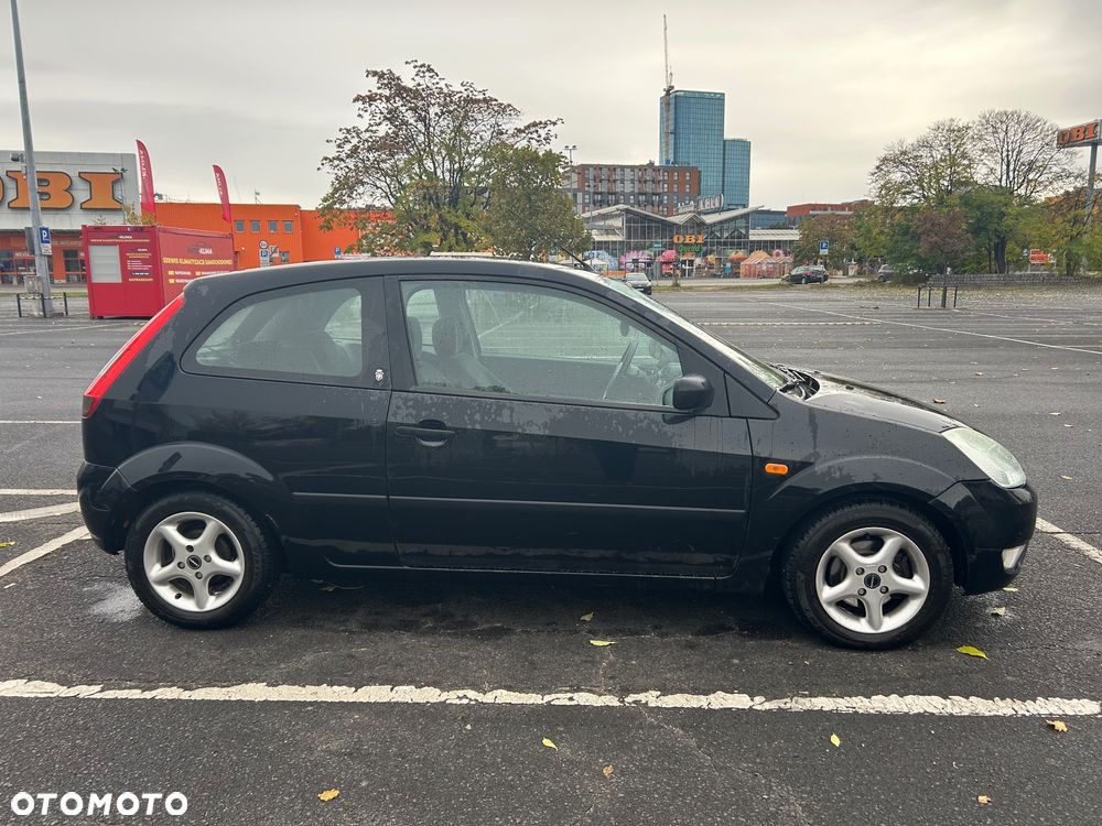 Ford Fiesta 2004 photo 3