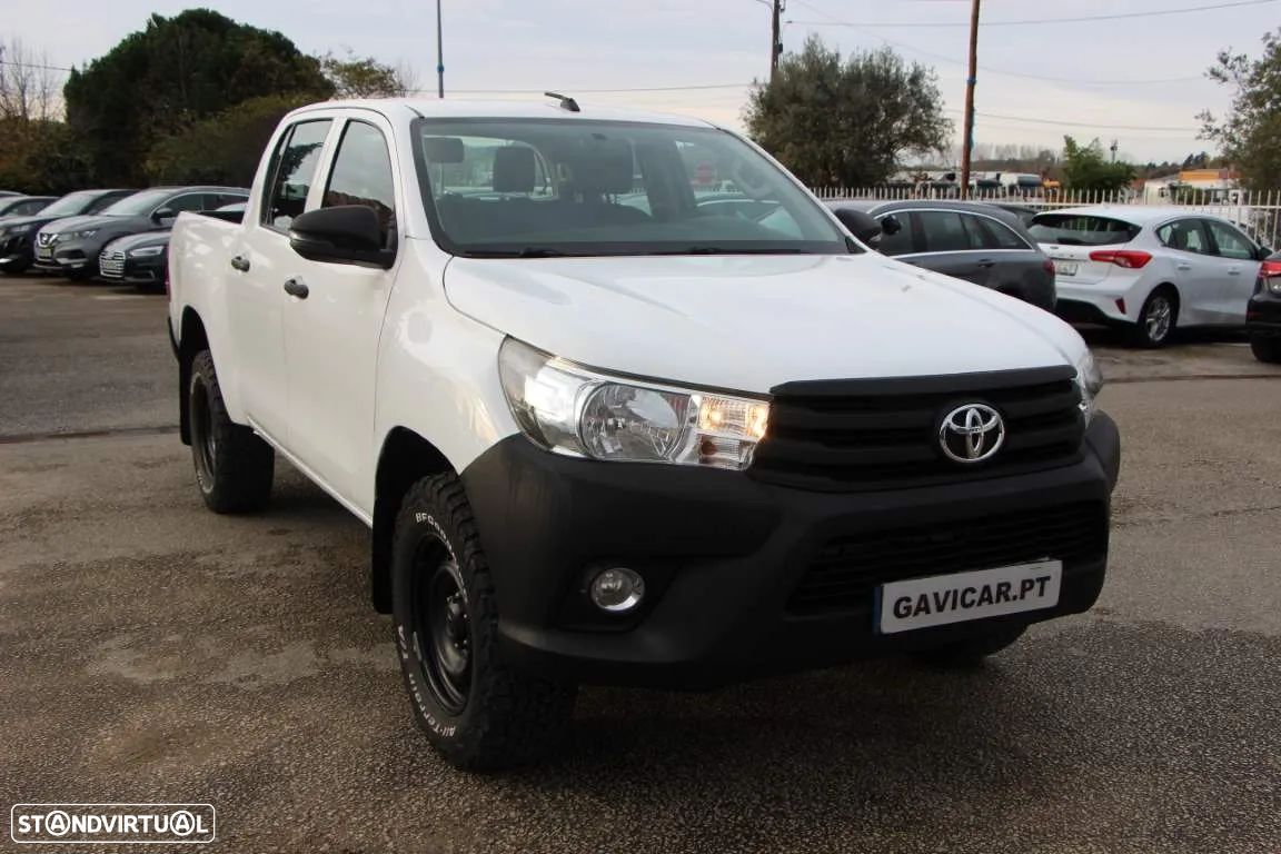 Toyota Hilux 2.4 D-4D 4WD CD CM - 1