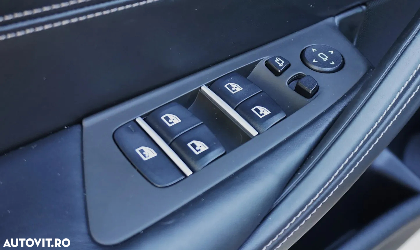 BMW Seria 5 530e - 28