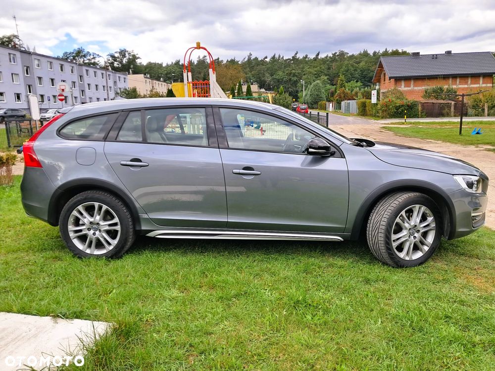 Volvo V60 Cross Country T5 AWD Summum - 6