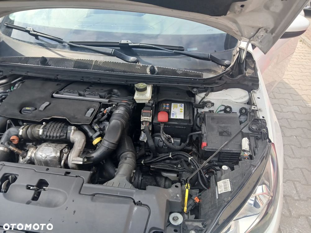 Peugeot 308 1.6 HDi Premium - 11