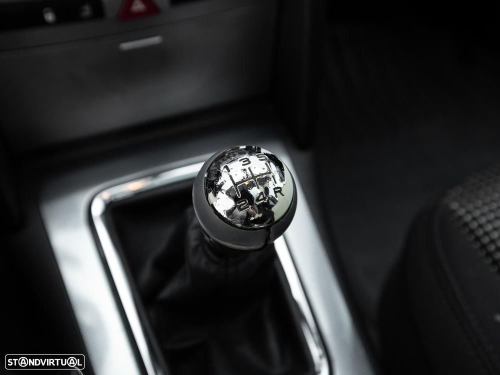 Peugeot 407 SW - 13