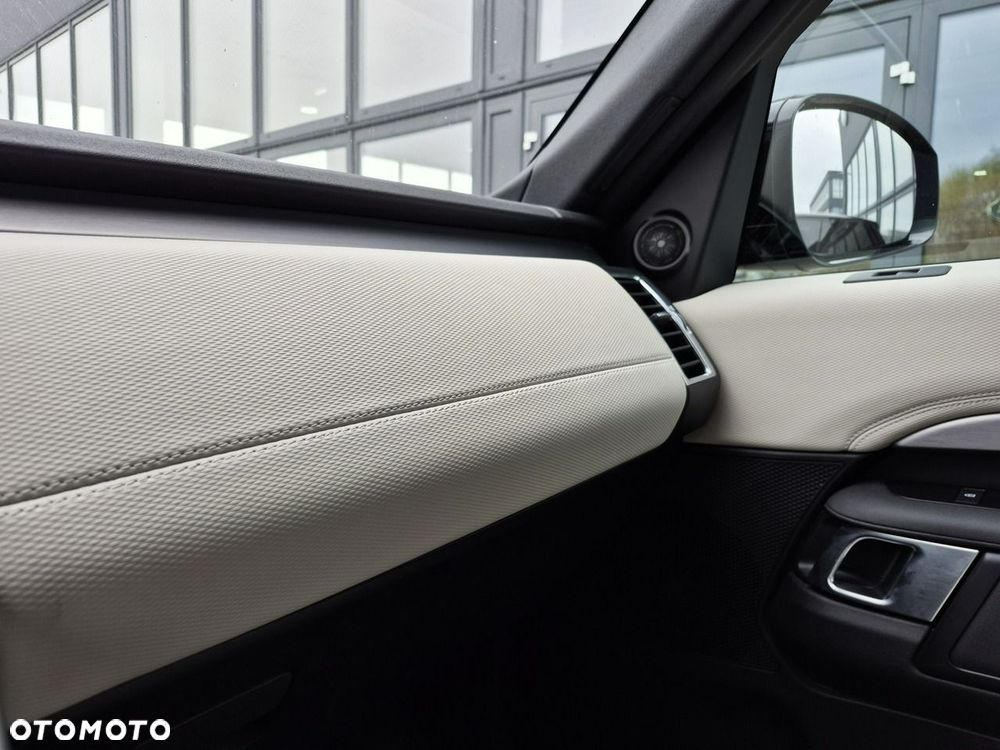 Land Rover Discovery 3.0 D250 mHEV R-Dynamic S - 37