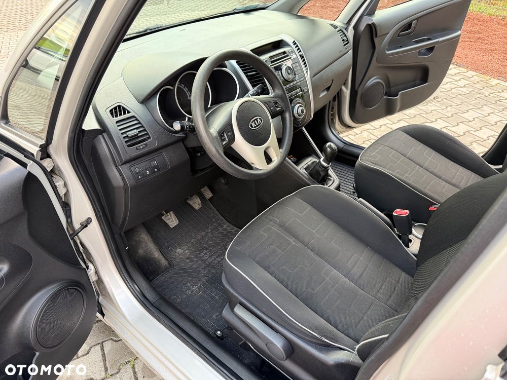 Kia Venga 1.4 M - 8