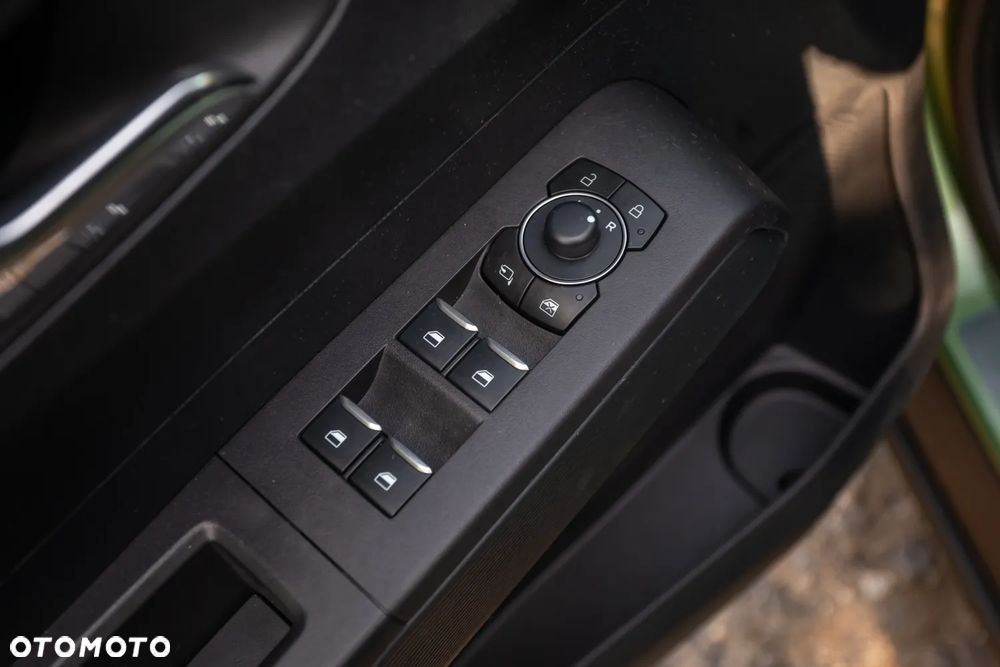 Ford Tourneo Courier - 27