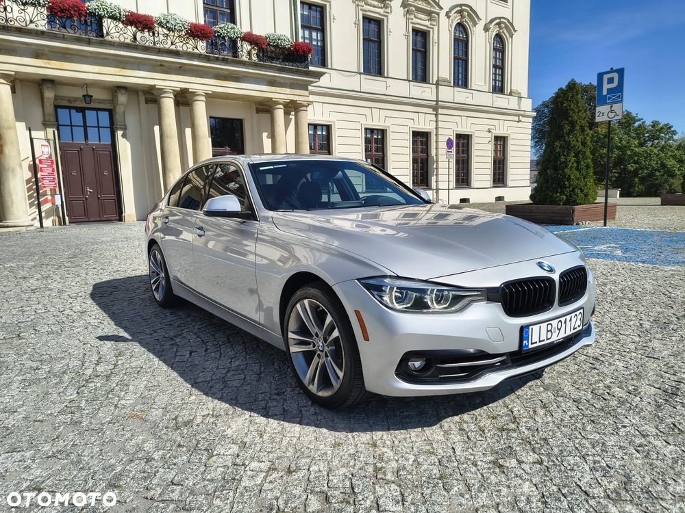 BMW Seria 3 330i Sport Line - 36