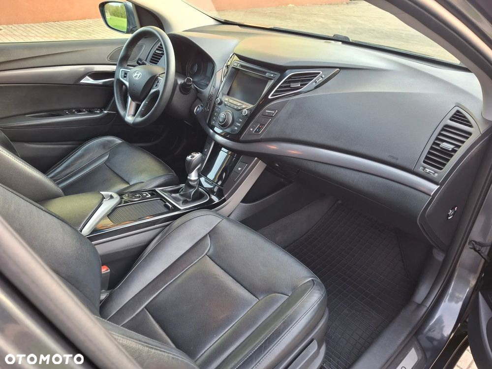 Hyundai i40 i40cw 1.6 Fifa World Cup Edition - 28