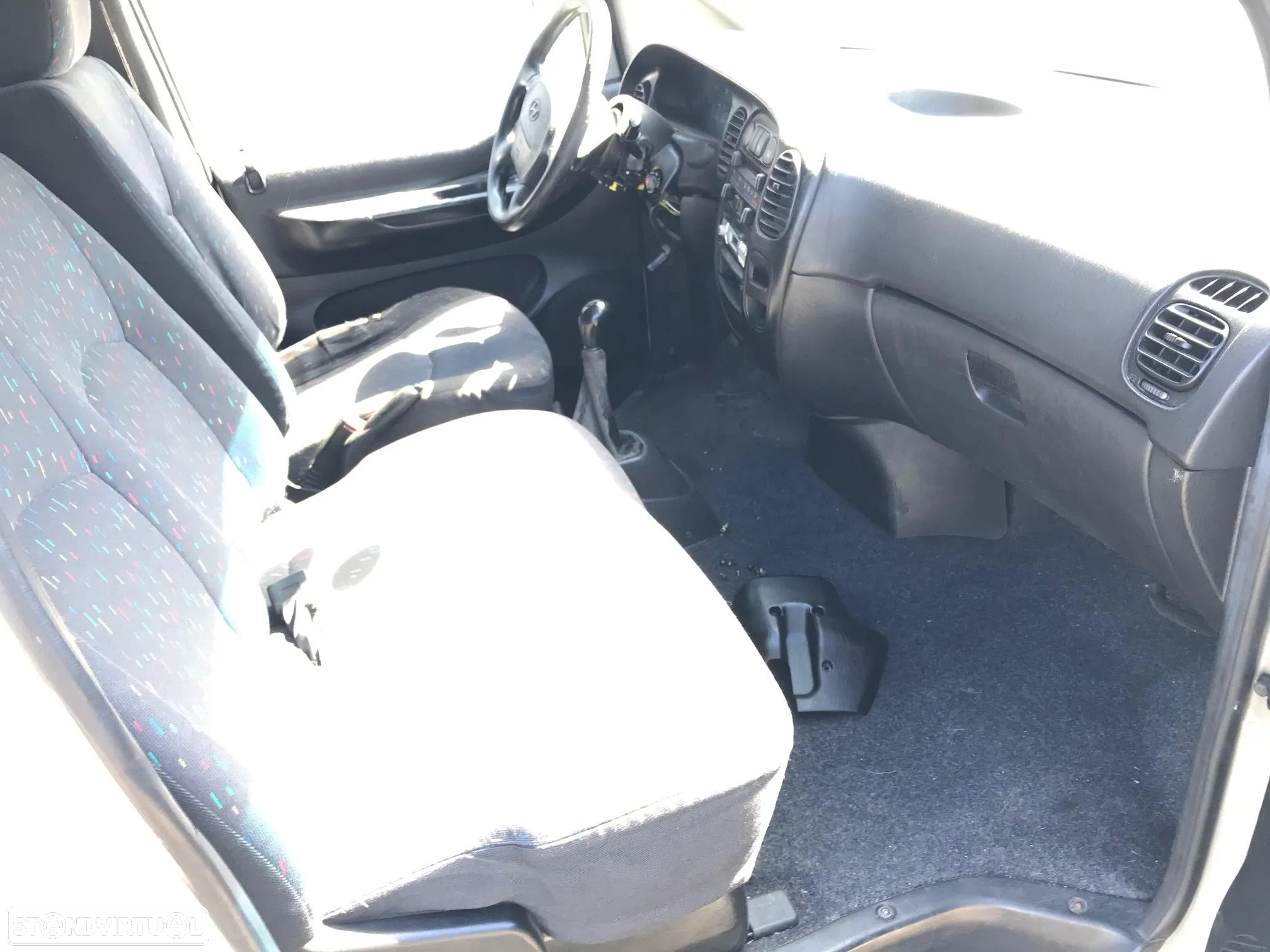Hyundai H1 Caixa 2.5TD 3Lug 2003 - Para Peças - 9