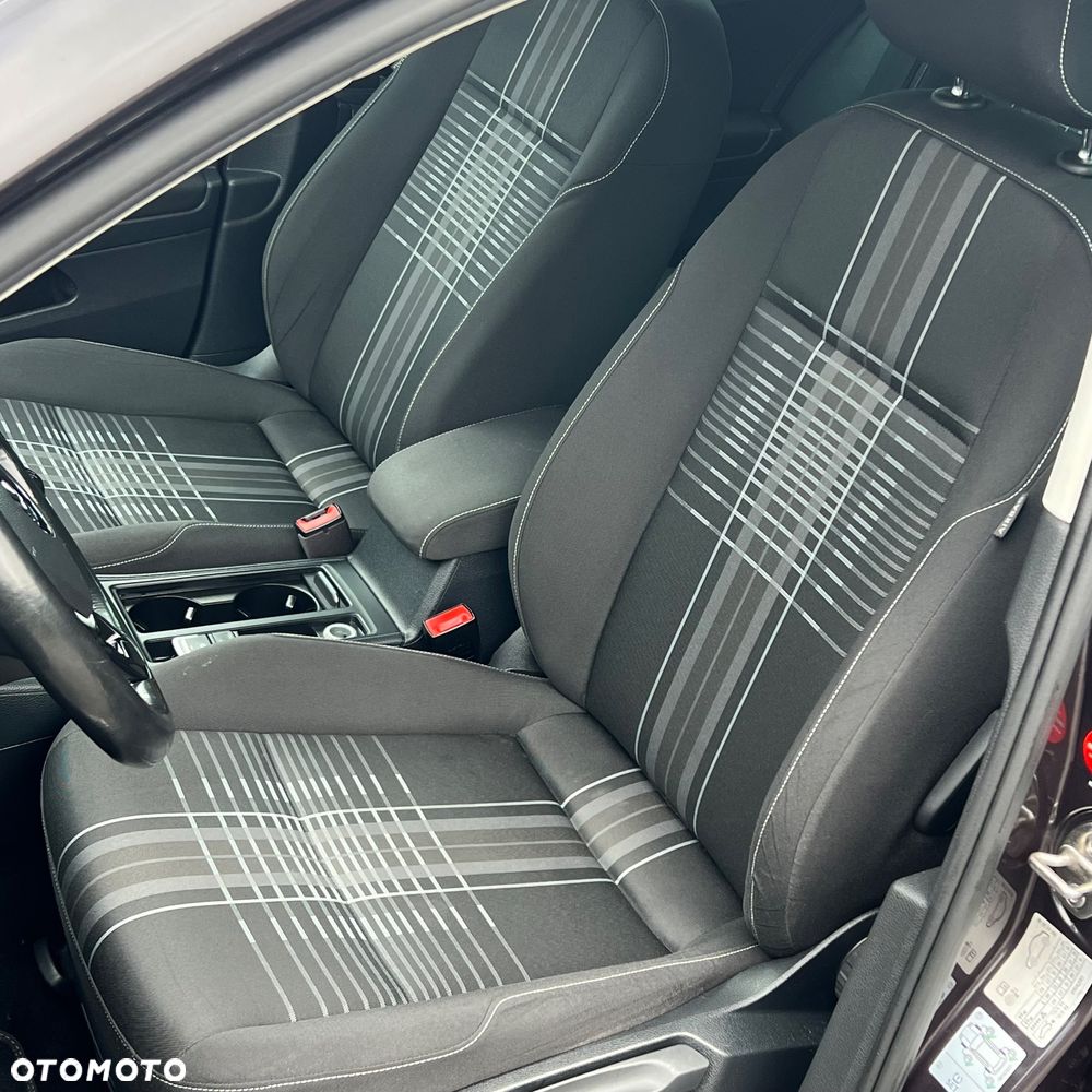 Volkswagen Golf 1.2 TSI BMT Trendline EU6 - 24