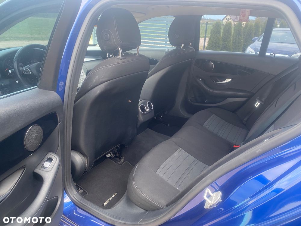 Mercedes-Benz Klasa C 180 BlueTEC 7G-TRONIC Edition 1 - 33