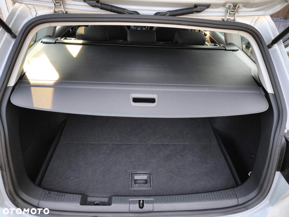 Volkswagen Golf 2.0 TDI (BlueMotion Technology) Comfortline - 34