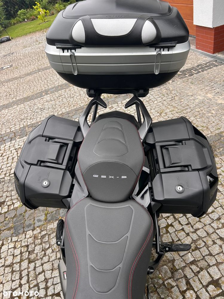 Suzuki GSX 1000 - 23