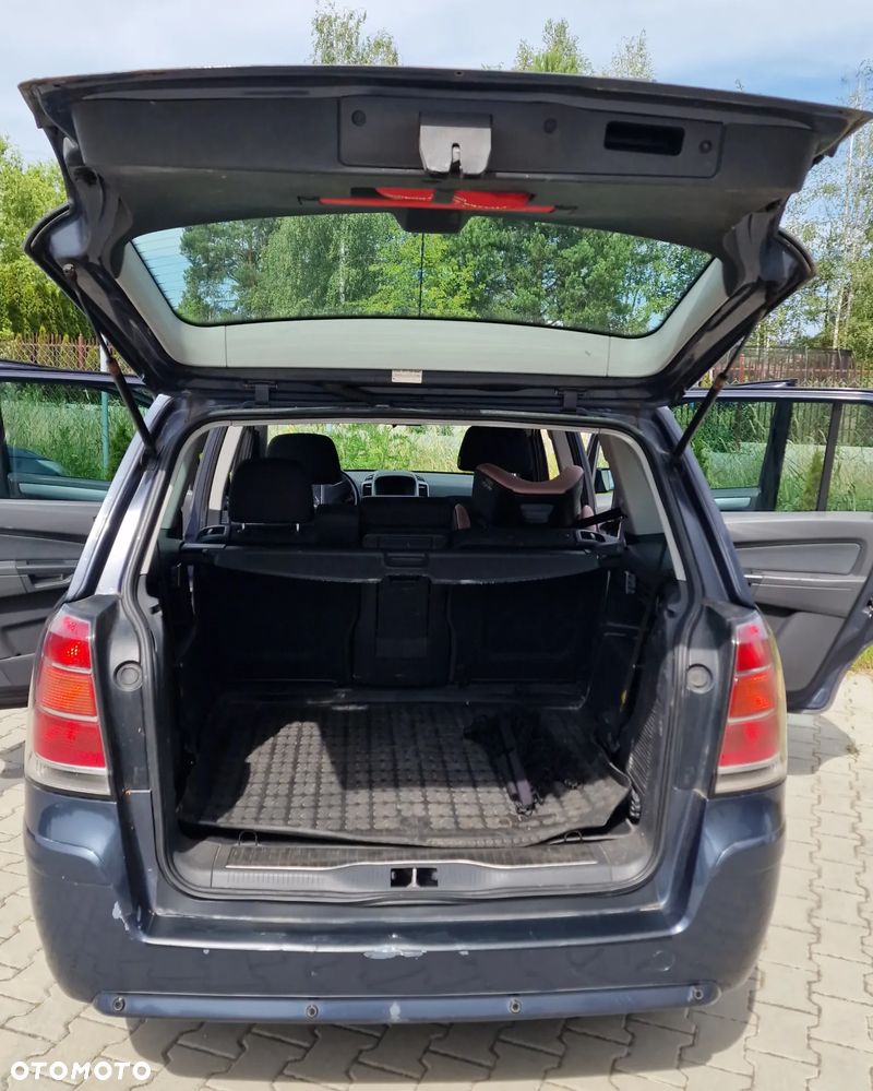 Opel Zafira 1.8 - 13