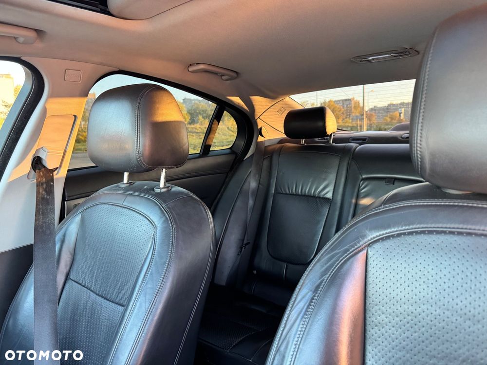 Jaguar XF 3.0 V6 Premium Luxury - 24