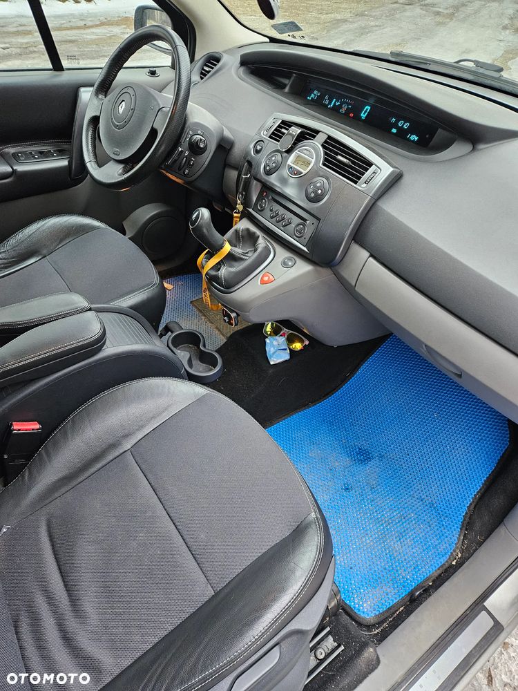 Renault Scenic - 10