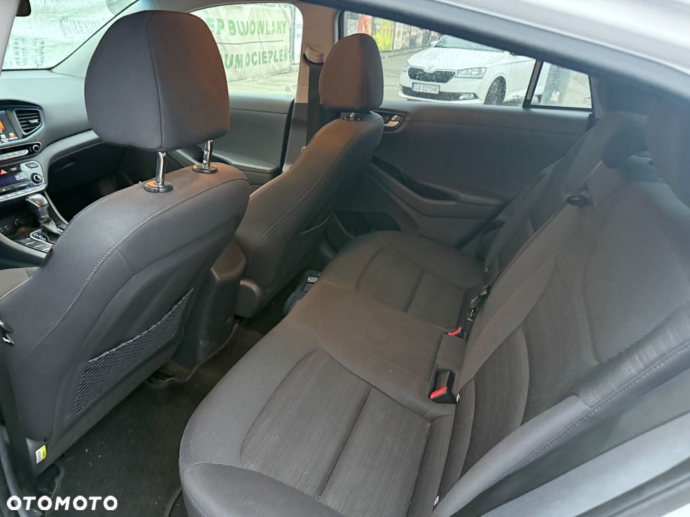 Hyundai IONIQ Hybrid Premium - 26