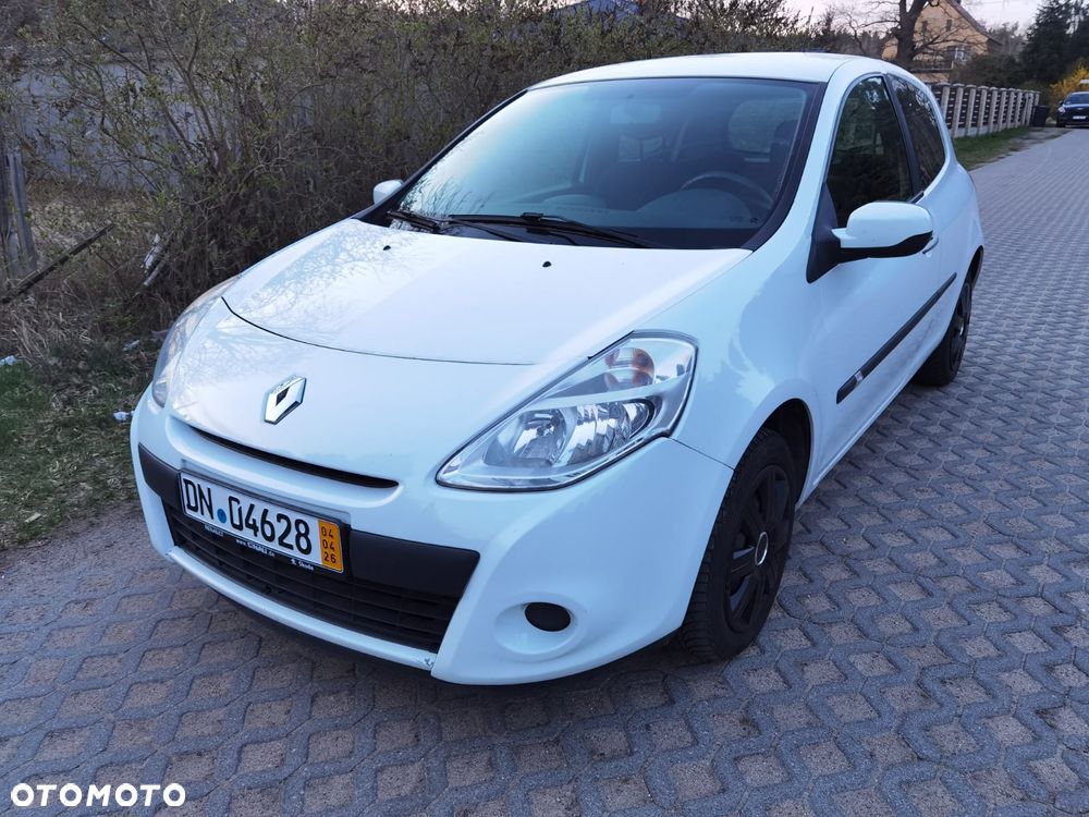 Renault Clio 1.2 16V 75 Expression - 12