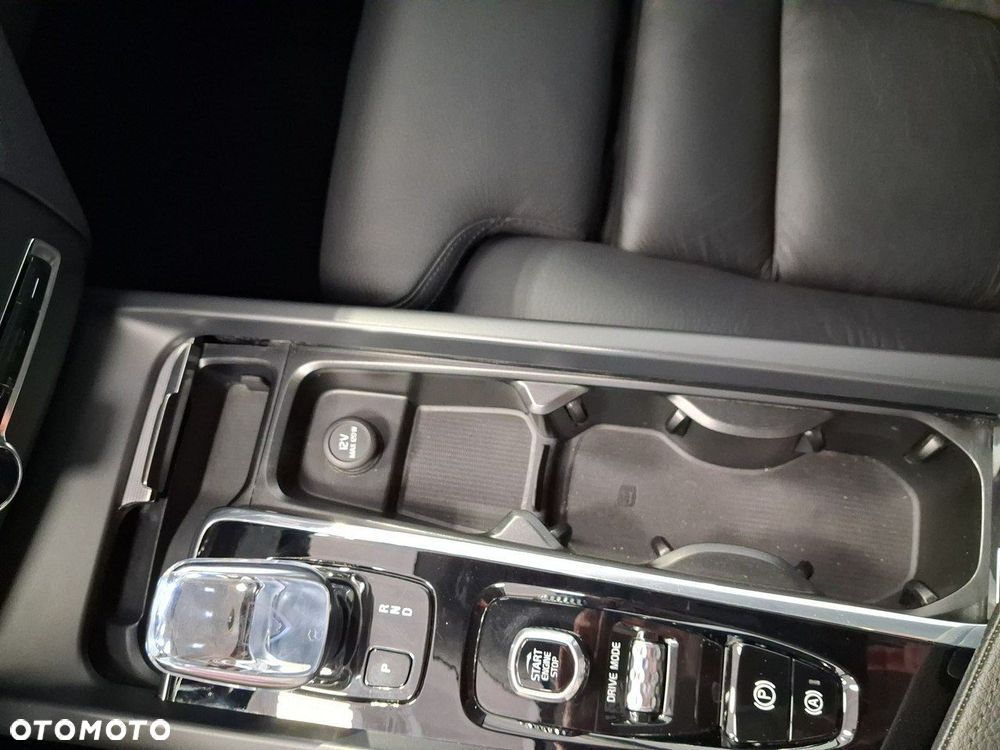 Volvo XC 60 - 35