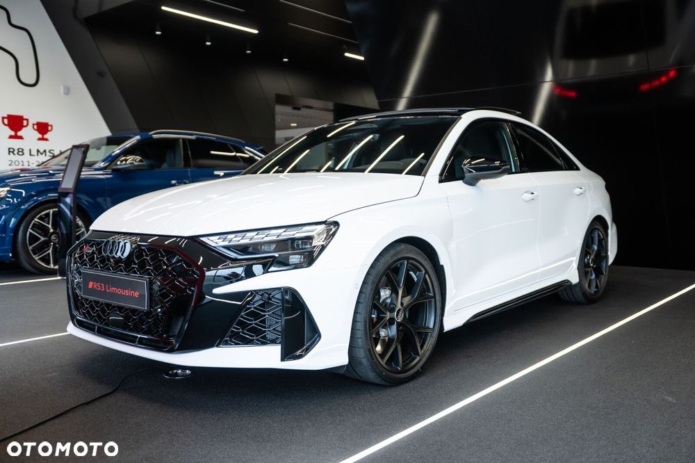 Audi RS3 Limousine - 2