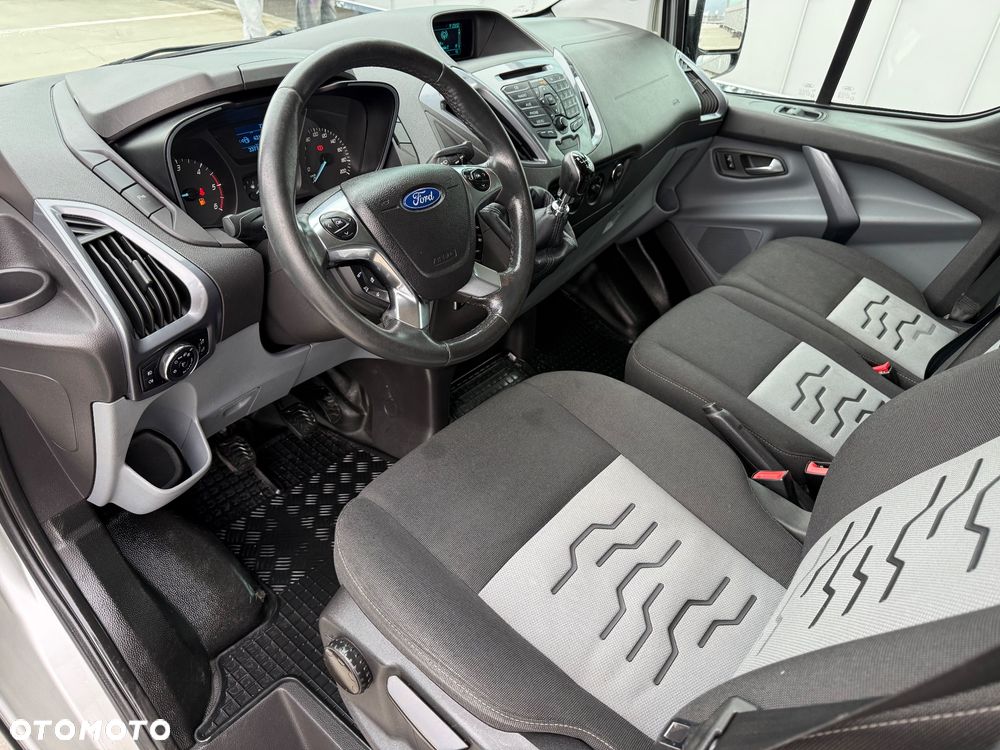 Ford TRANSIT COUSTOM - 15