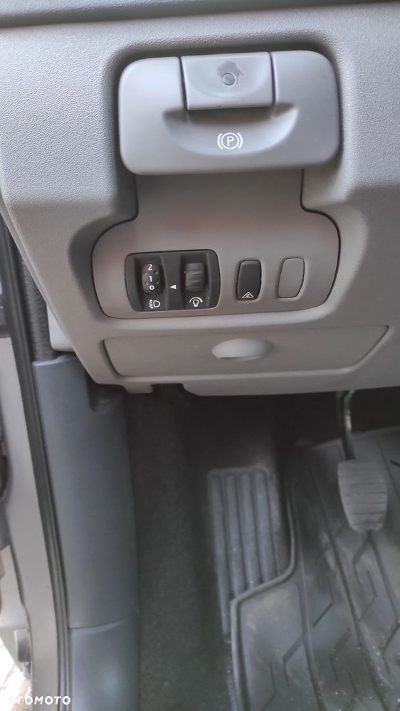 Renault Scenic 1.9 dCi FAP Conquest - 19