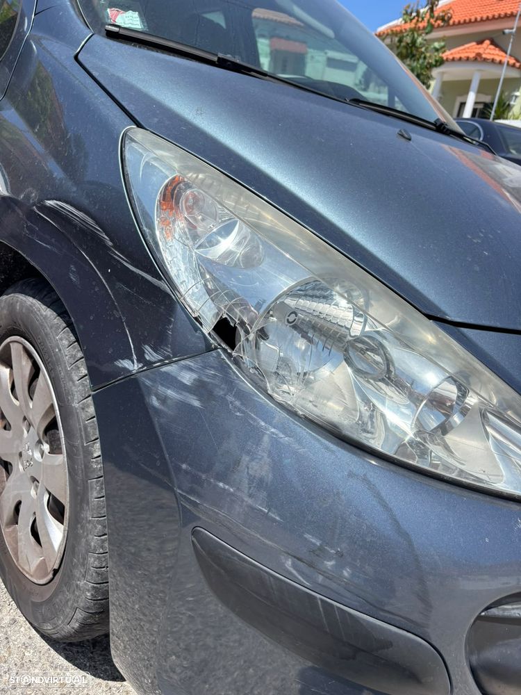 Peugeot 207 1.4 HDi Urban — fotografia 3