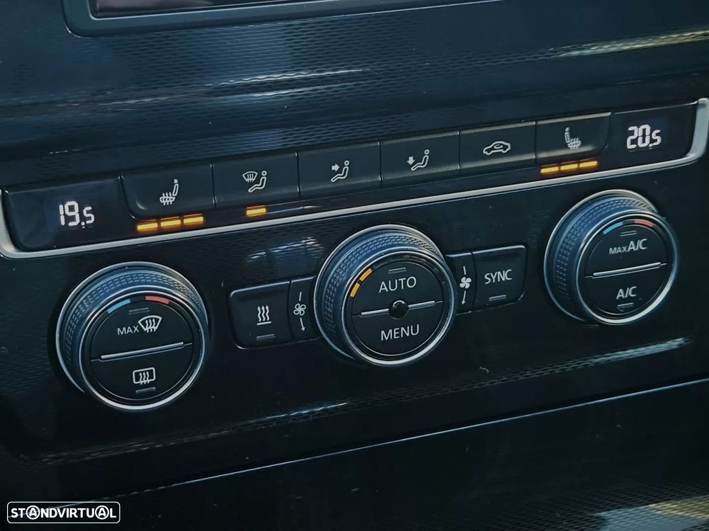 VW Golf 2.0 TDI GTD DSG - 32