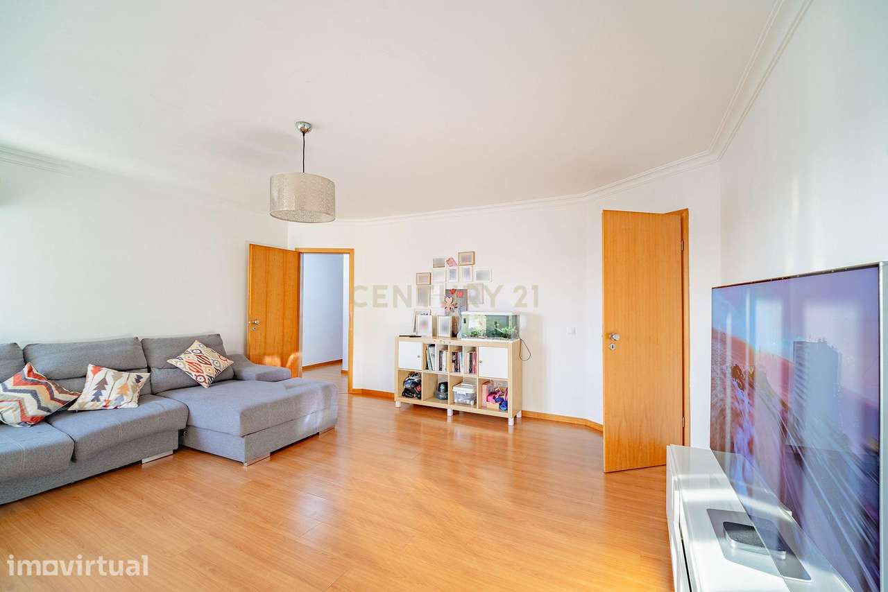 Apartamento T3 em Almada com garagem e arrecadação - Grande imagem: 3/44