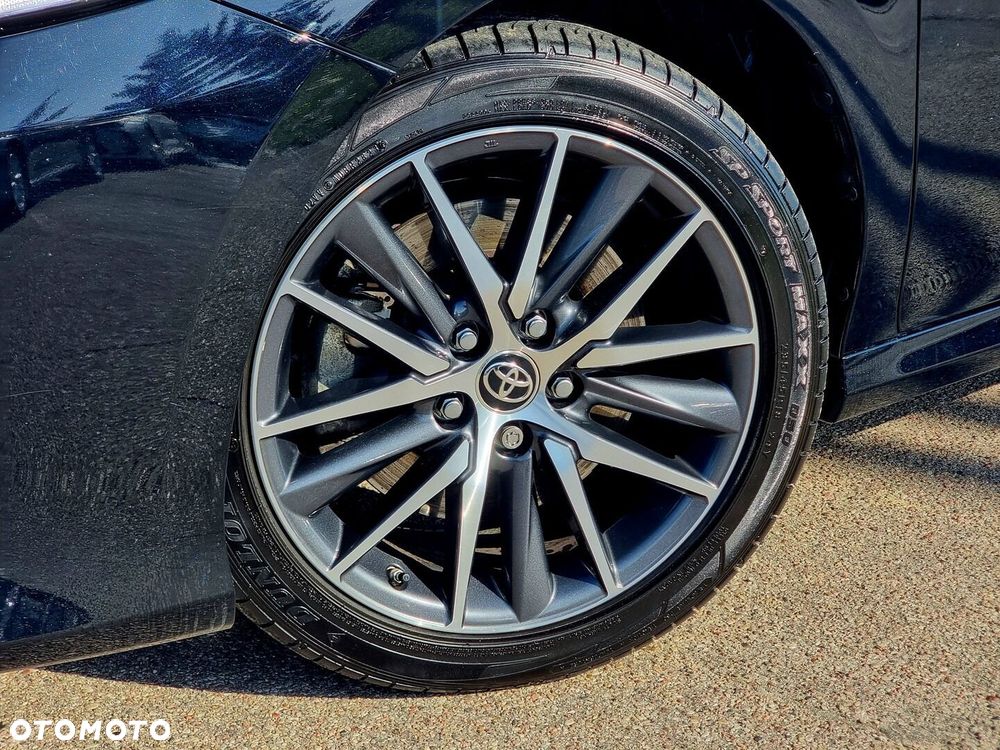 Toyota Camry 2.5 Hybrid Executive CVT - 8