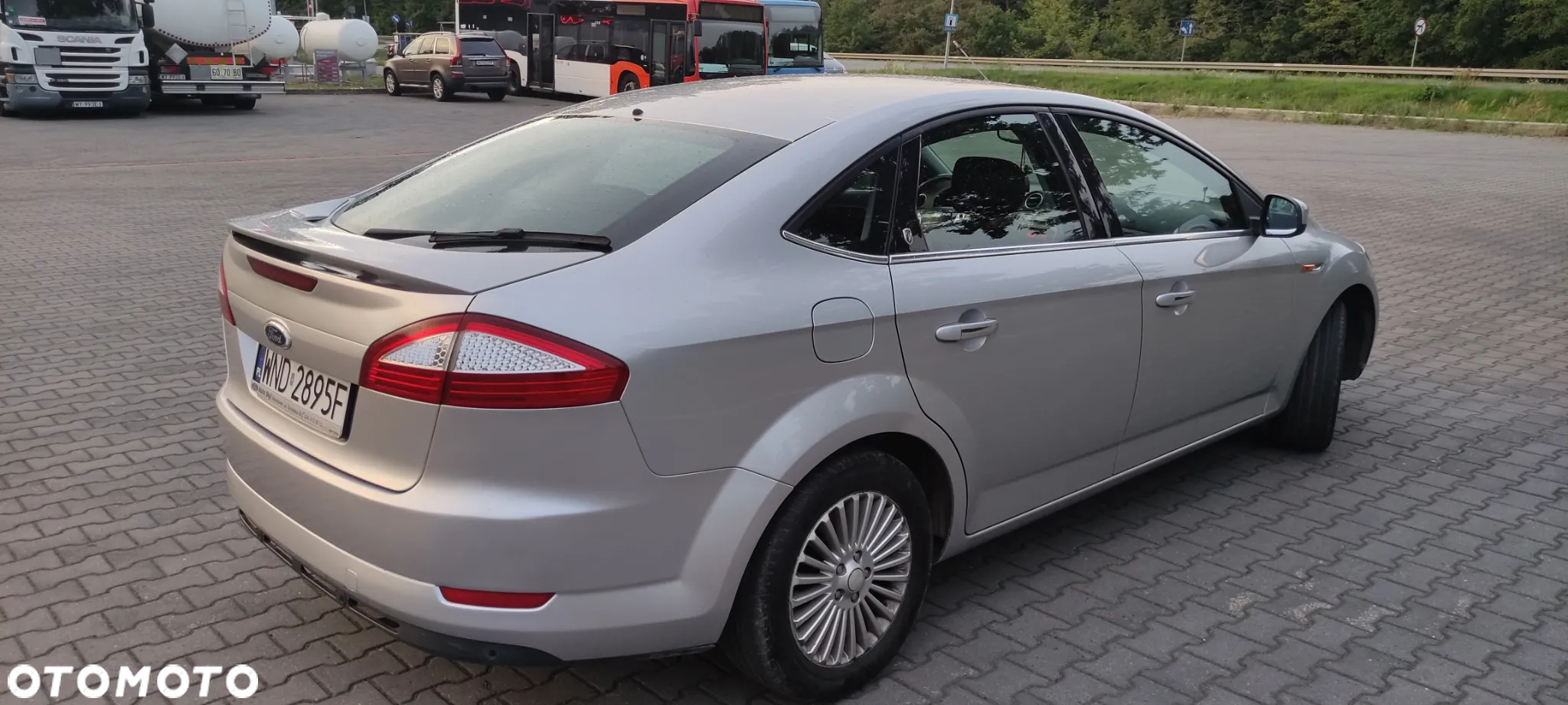 Ford Mondeo 2.0 Ghia - 5