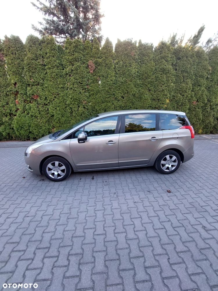 Peugeot 5008 1.6 HDi Trendy - 1