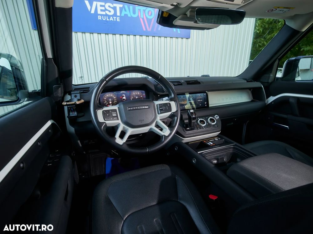 Land Rover Defender 110 2.0L D240 S - 13