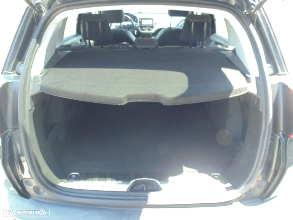 Peugeot 2008 1.6 BlueHDi Allure - 15