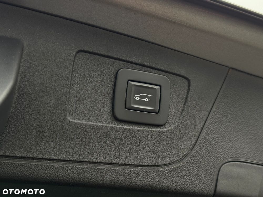 Opel Insignia 2.0 T 4x4 Exclusive S&S - 38