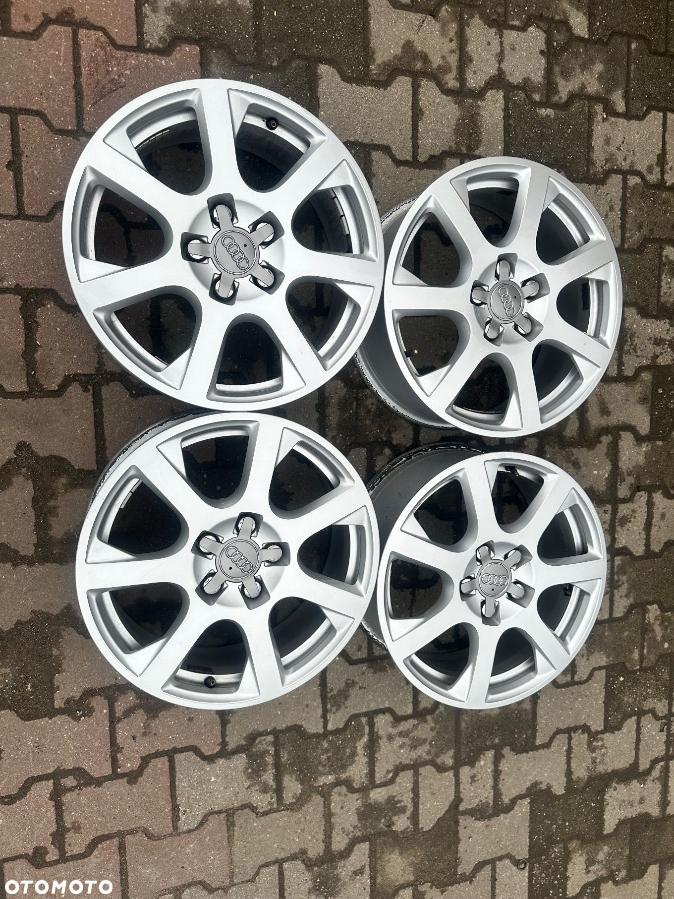Felgi aluminiowe Audi Q5 A4 B8 B9 5x112 et 37 R17 - 1