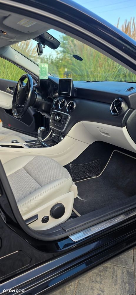 Mercedes-Benz Klasa A 180 BlueEfficiency Edition - 12