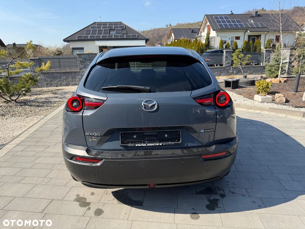 Mazda MX-30 e-SKYACTIV - 11