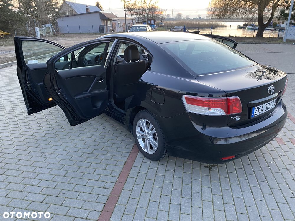 Toyota Avensis 2.0 D-4D Luna - 12