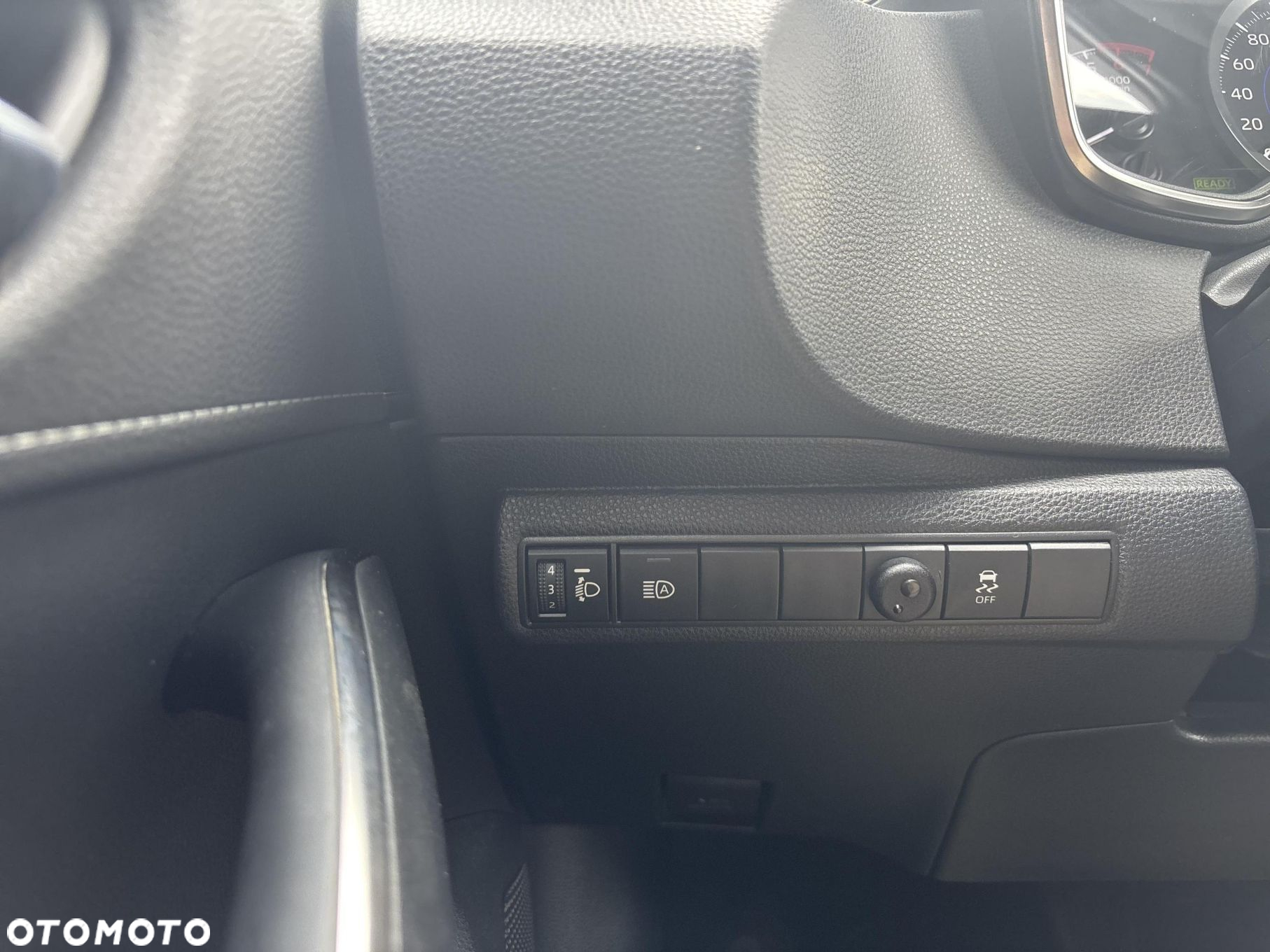 Toyota Corolla - 21