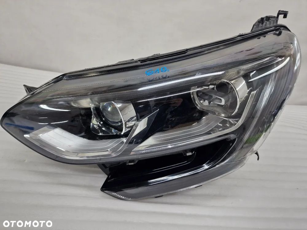 RENAULT MEGANE IV 16- SOCZEWKA LEWA LAMPA PRZEDNIA PRZÓD , NR 260602792R , NR AUKCJI LL610 - 1