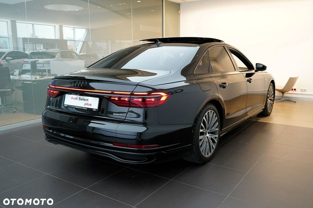 Audi A8 - 4