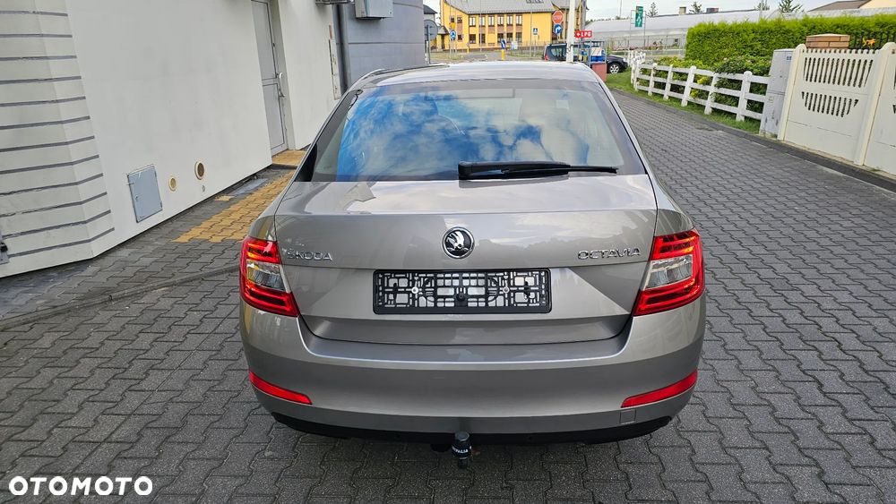 Skoda Octavia 2.0 TDI Ambiente - 6