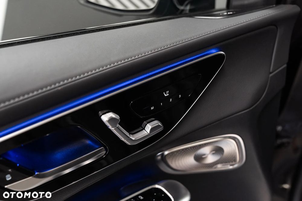 Mercedes-Benz GLC - 27