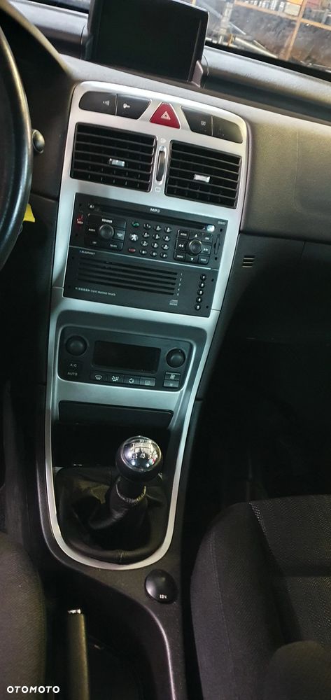 Peugeot 307 1.6 HDI XT Premium - 10