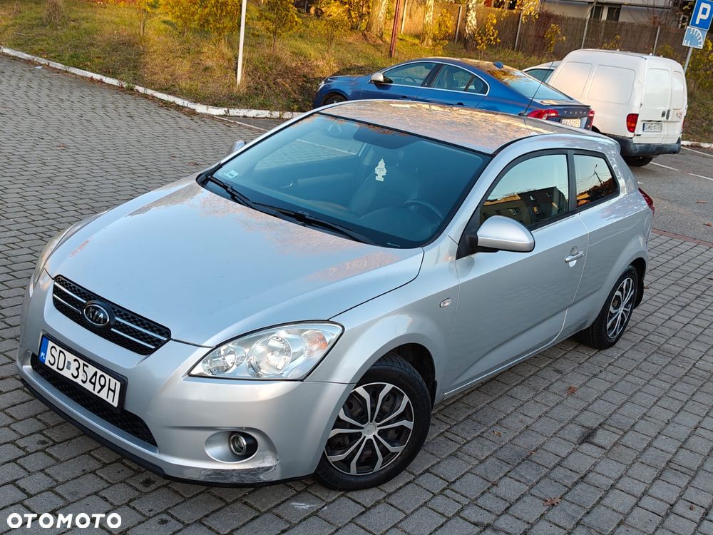 Kia Ceed - 14