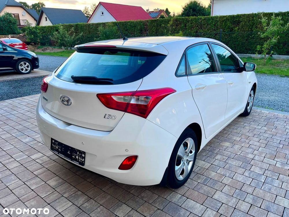 Hyundai i30 1.4 Classic + - 6
