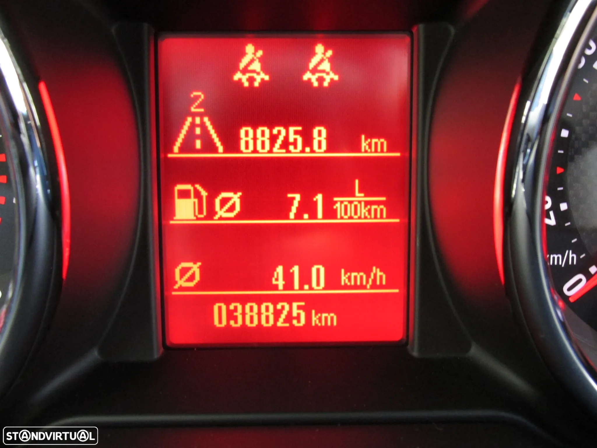 Opel Adam 1.0 T Rocks - 27