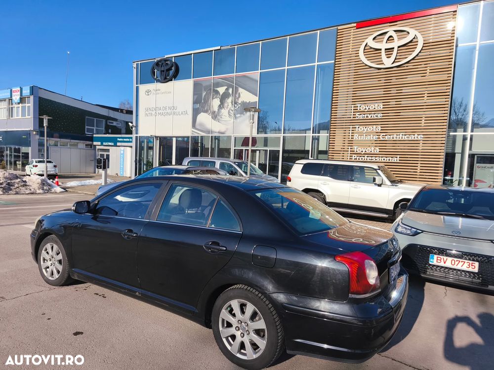 Toyota Avensis 1.8 Comfort - 4