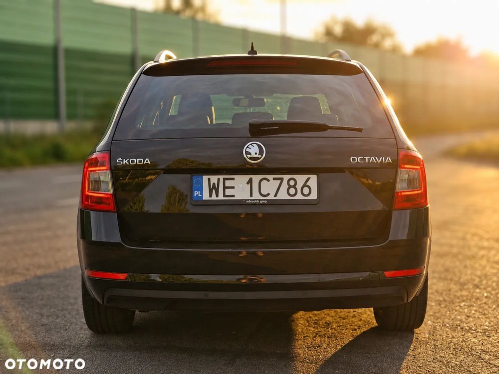 Skoda Octavia 2.0 TDI Ambition DSG - 4